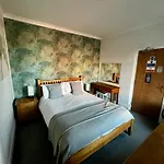 The Fossil Tree Hotel