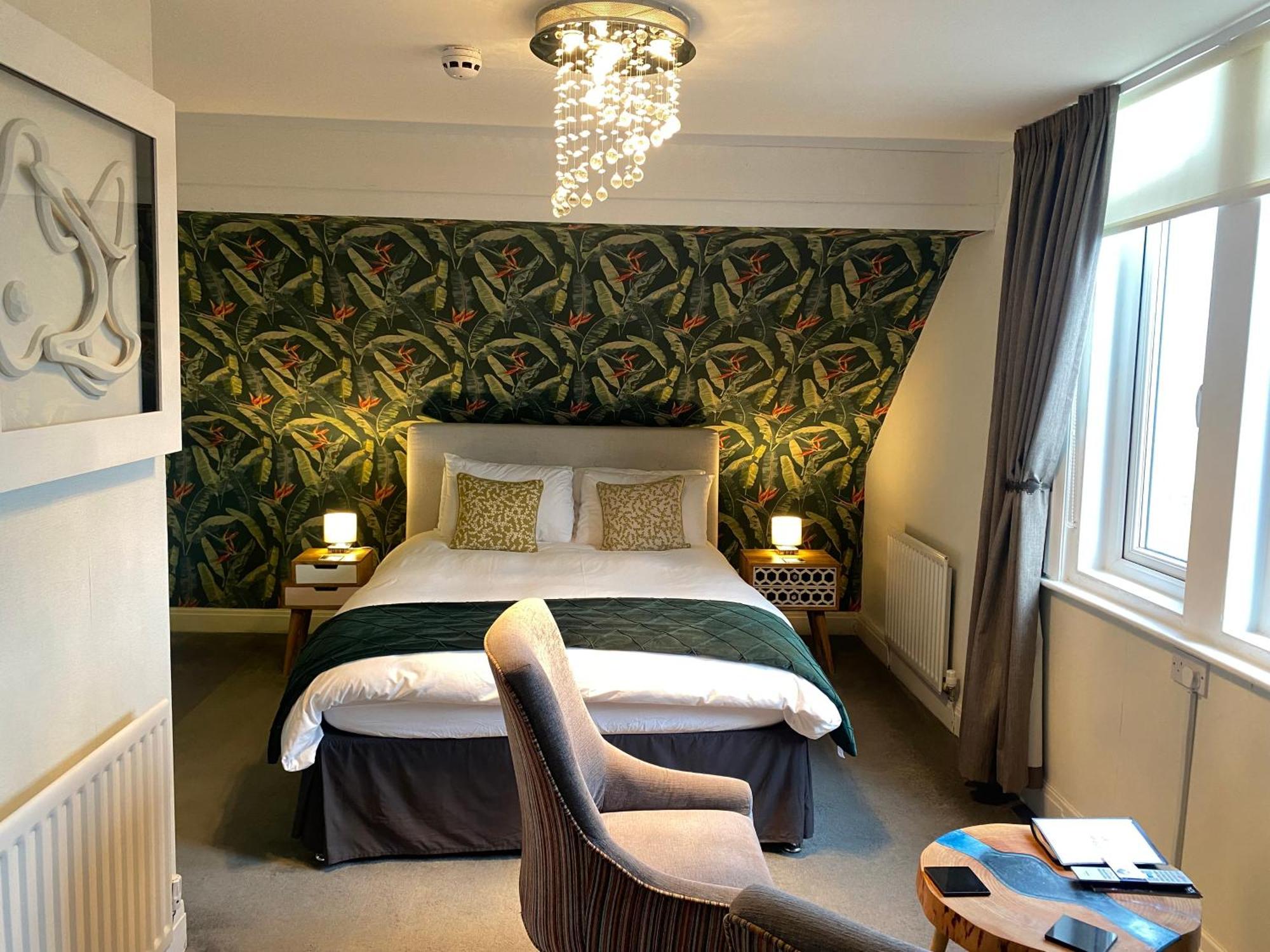 The Fossil Tree Hotel 4*