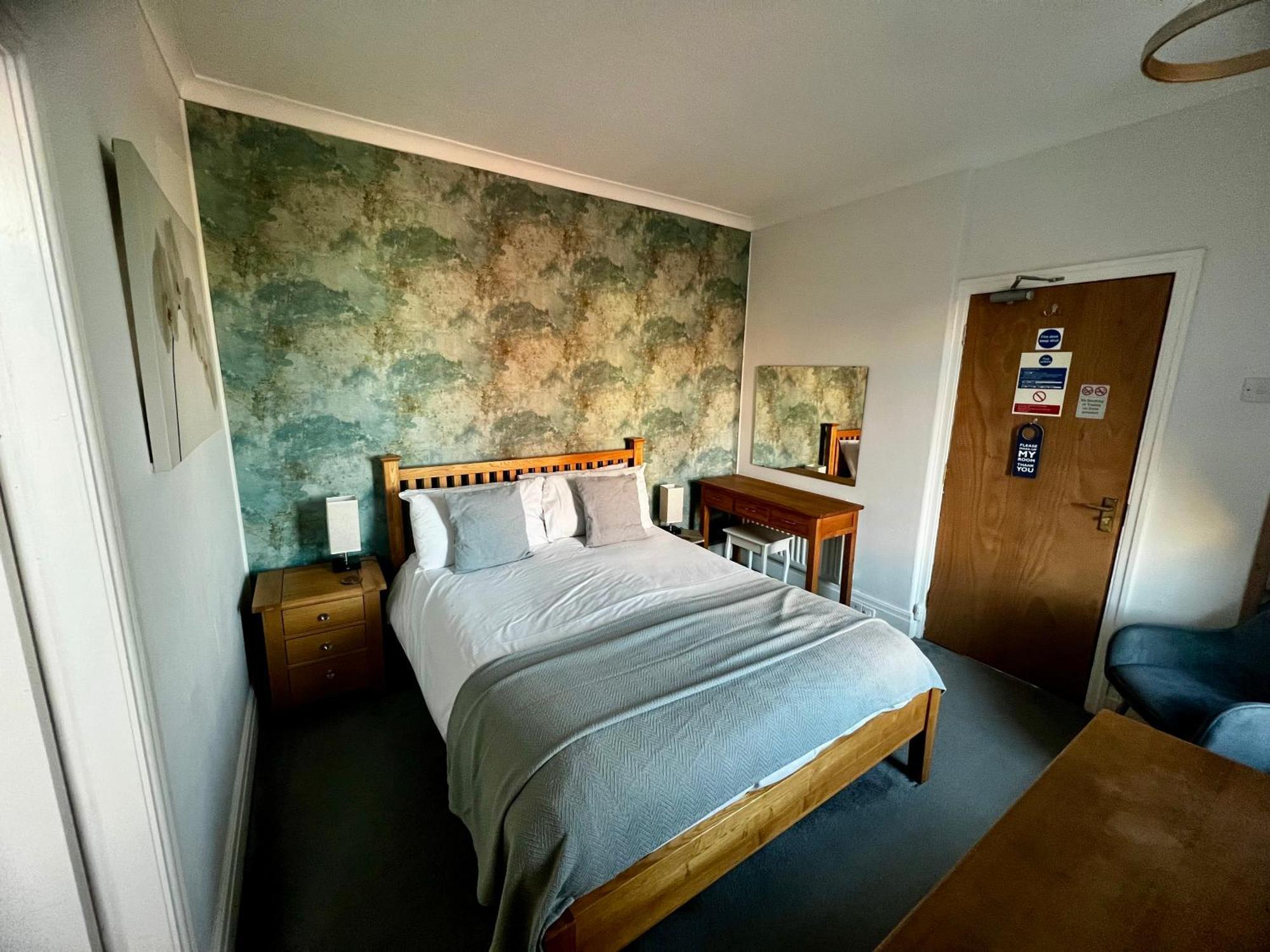 The Fossil Tree Hotel